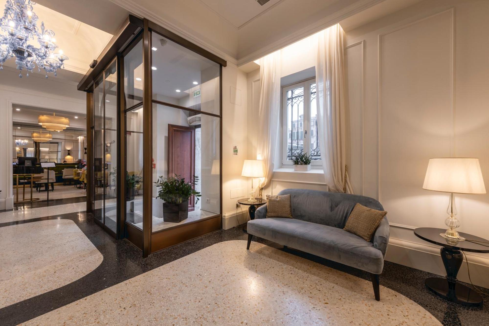 H10 Palazzo Canova 4* Venedig